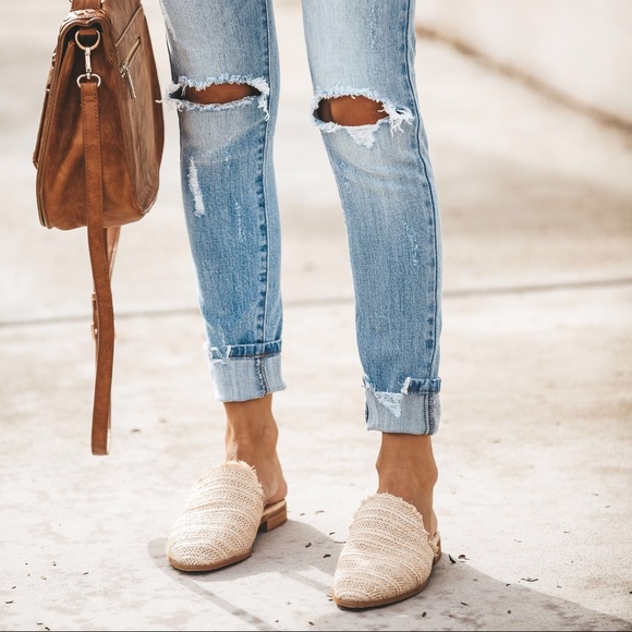 ONE LEFT - Ally Handwoven Artisan Slides Vici - Picture 5 of 8